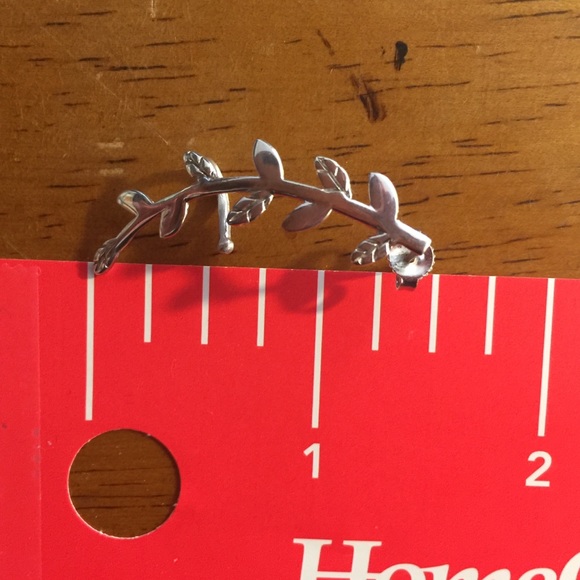 NWOT Vicenza Sterling Silver Vine Ear Climbers - Picture 8 of 8